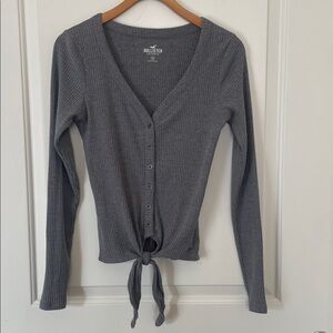 Hollister Women's Gray Button-Down Tie-Front Top
